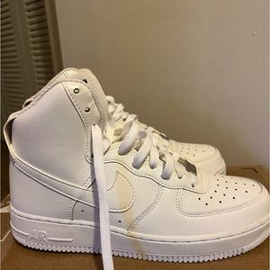 All White High Top Air Force 1, Men’s Sz 7
